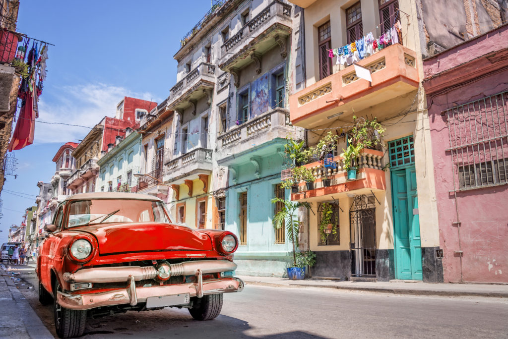 Havana and vintage car