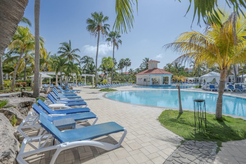 Hotels in Cuba with a Swim-Up Bar - Paradisus Princessa