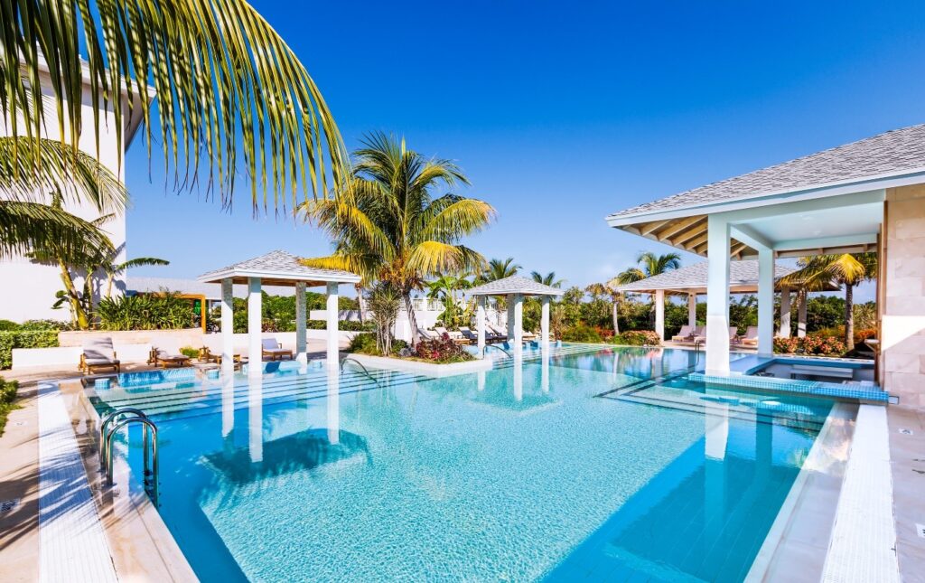 Hotels in Cuba with a Swim-Up Bar - Paradisus Los Cayos