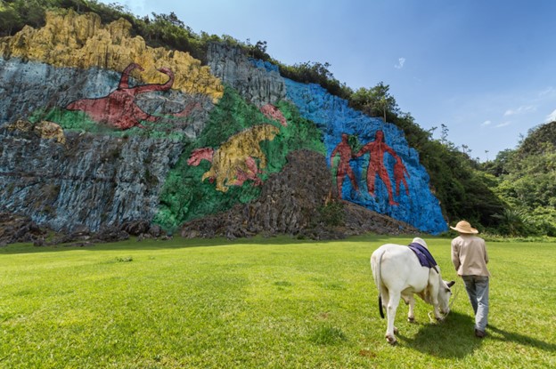 must do activities in Viñales - Mural De La Prehistoria
