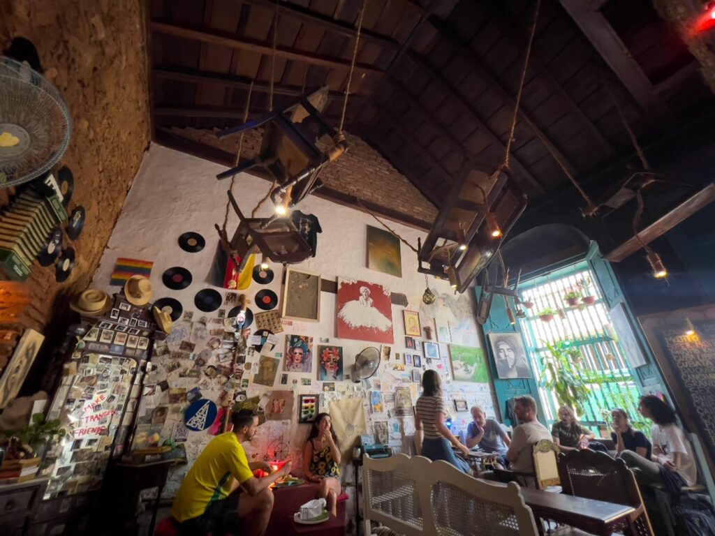 Best bars and music clubs in Trinidad - Café El Mago