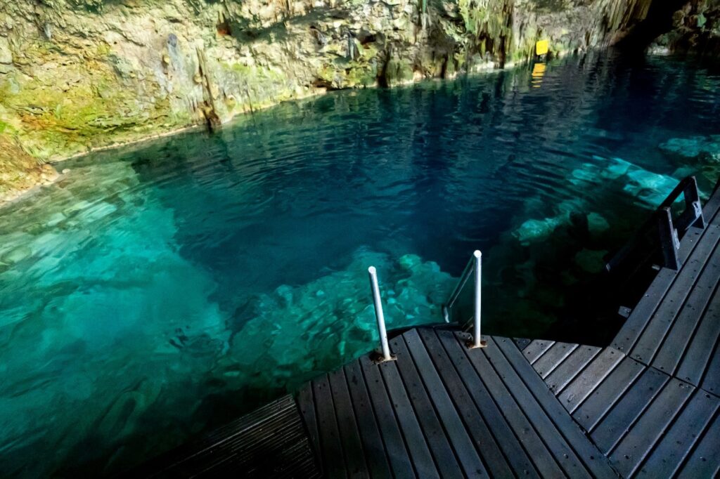 Cave Diving in Cuba - Cueva Saturno 
