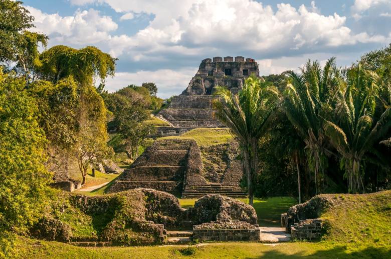 Belize travel guide - History